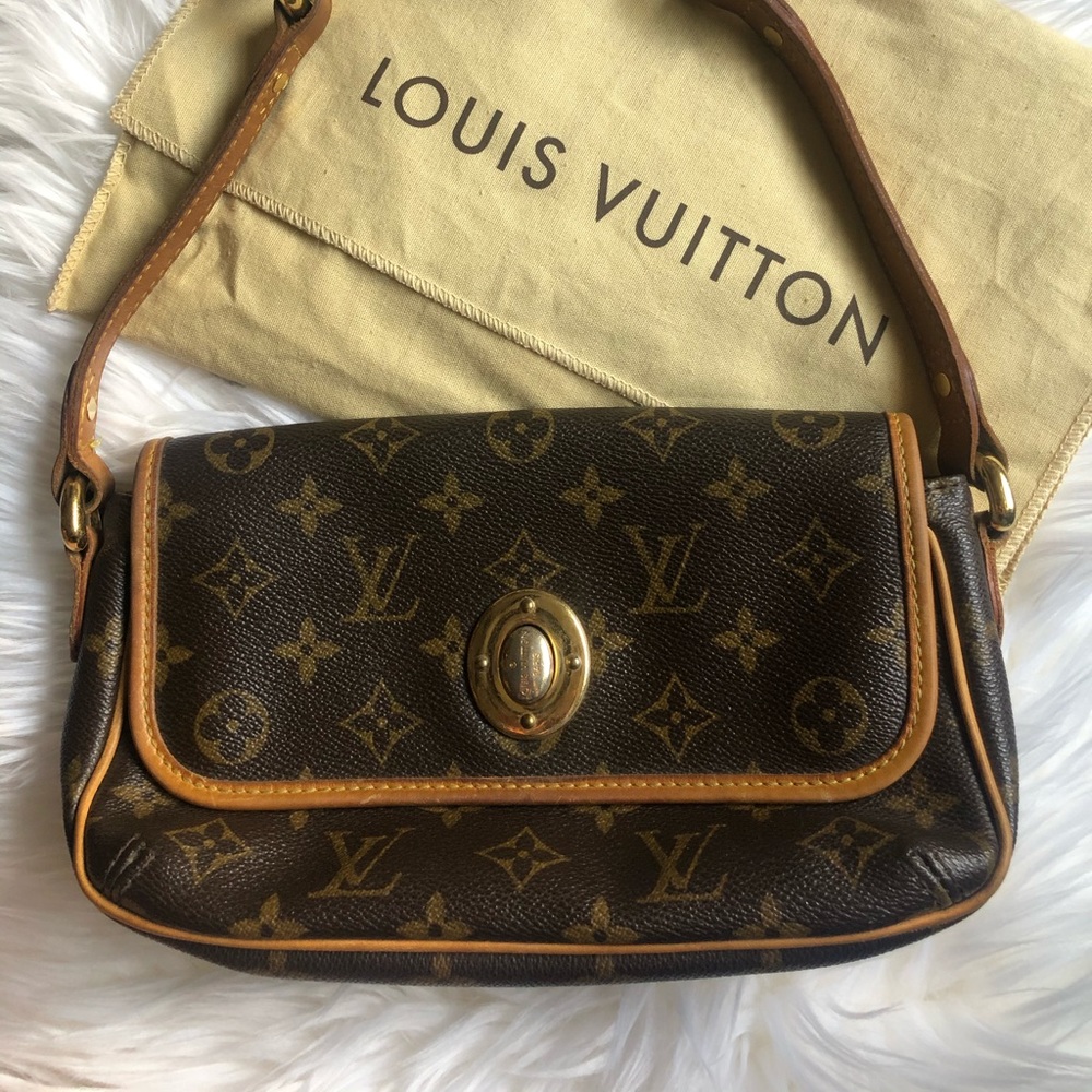 Louis Vuitton vintage shoulder bag
